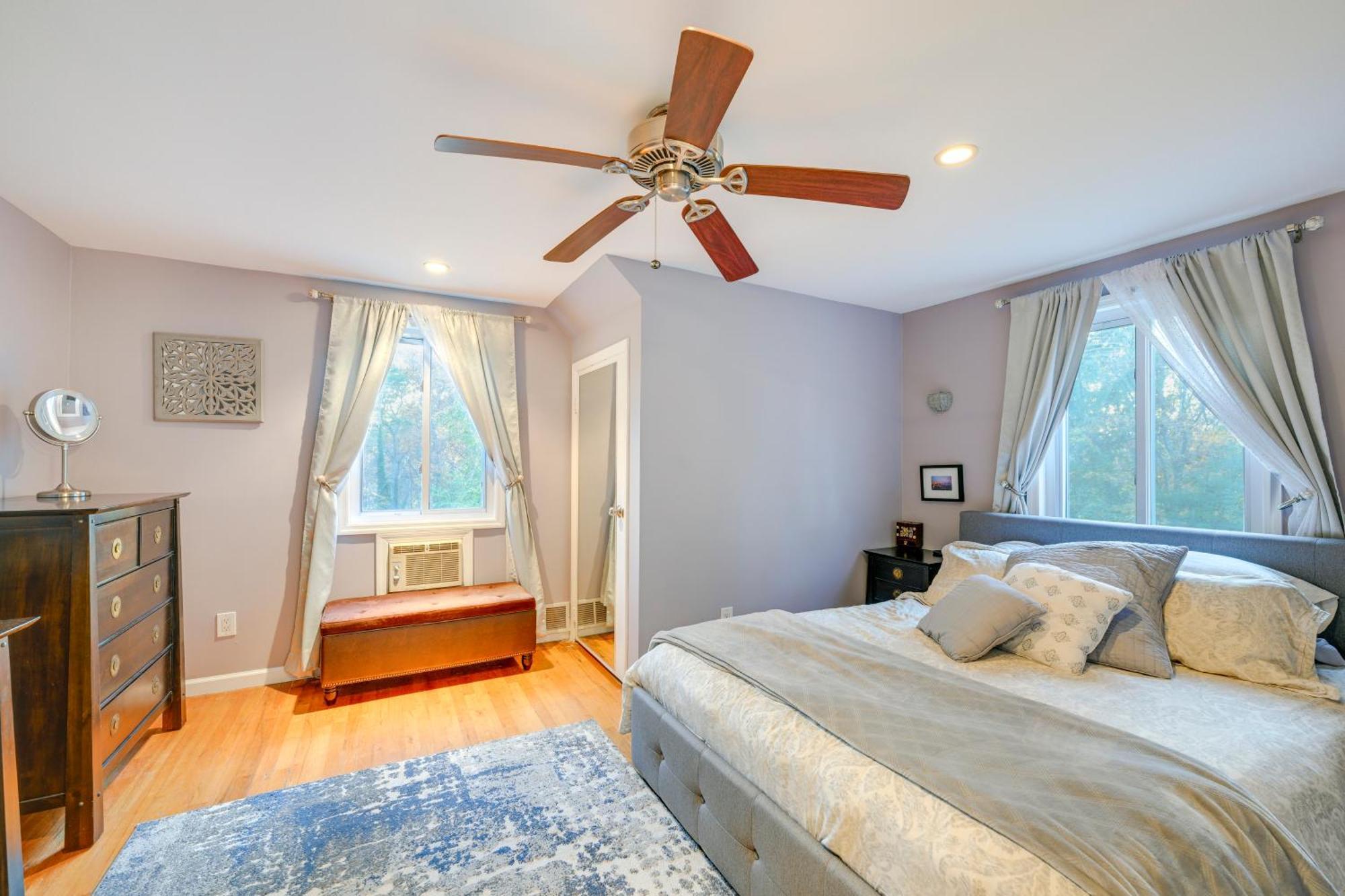 Cozy Dix Hills Apt With Deck About 7 Mi To Beach! Eksteriør bilde