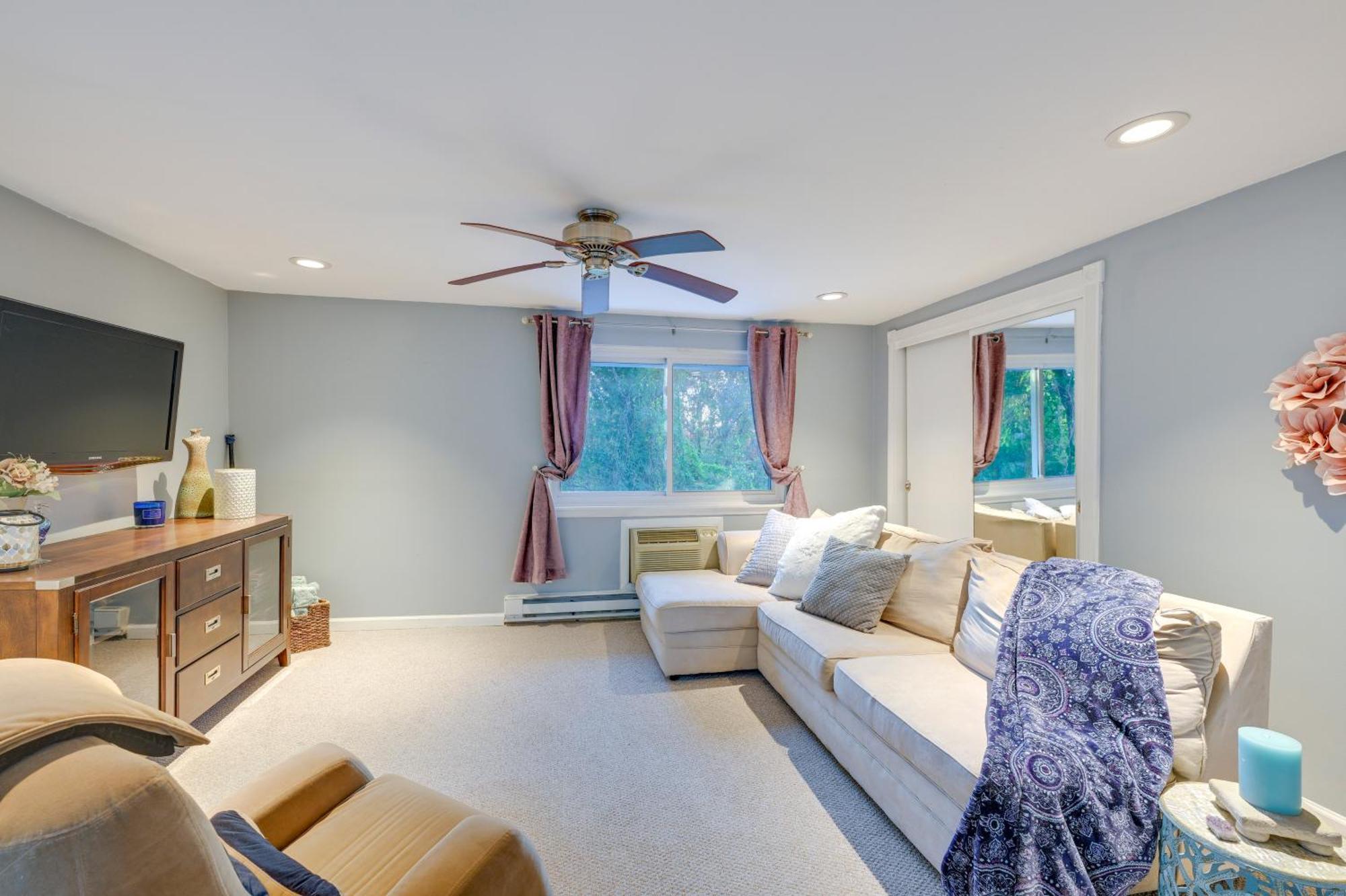 Cozy Dix Hills Apt With Deck About 7 Mi To Beach! Eksteriør bilde